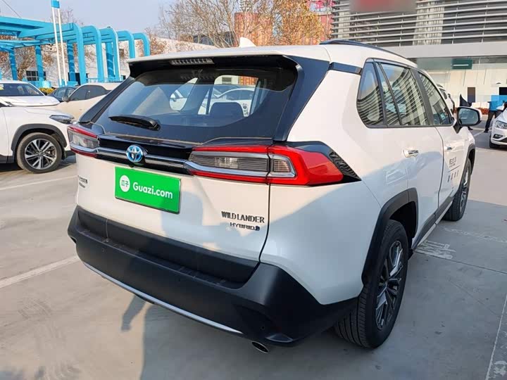 Фото 7 - Toyota Wildlander