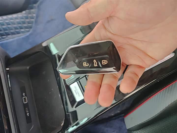 Фото 9 - Volkswagen Lamando L