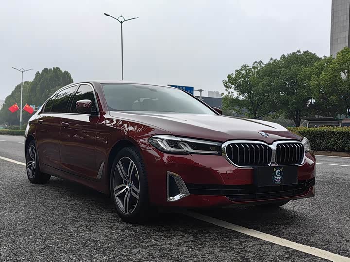 Фото 3 - BMW 5 Series