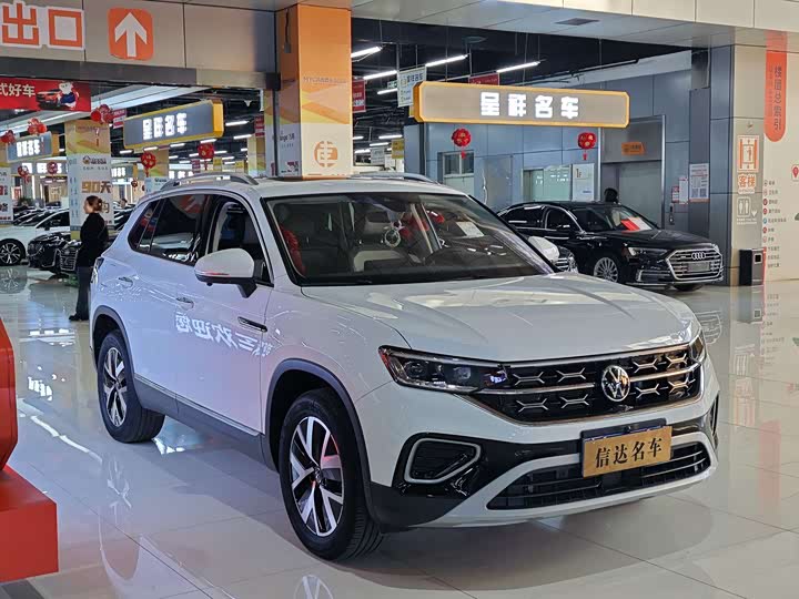 Фото 3 - Volkswagen Tayron