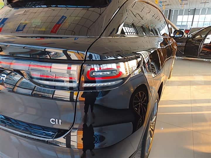 Фото 8 - Leapmotor C11