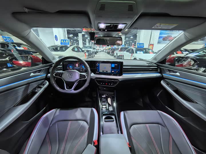 Фото 9 - Volkswagen Lamando L