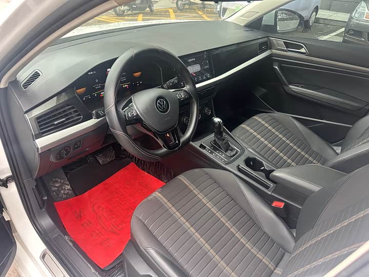 Фото 4 - Volkswagen Lavida