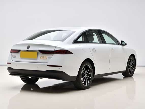 Фото 7 - Roewe D7