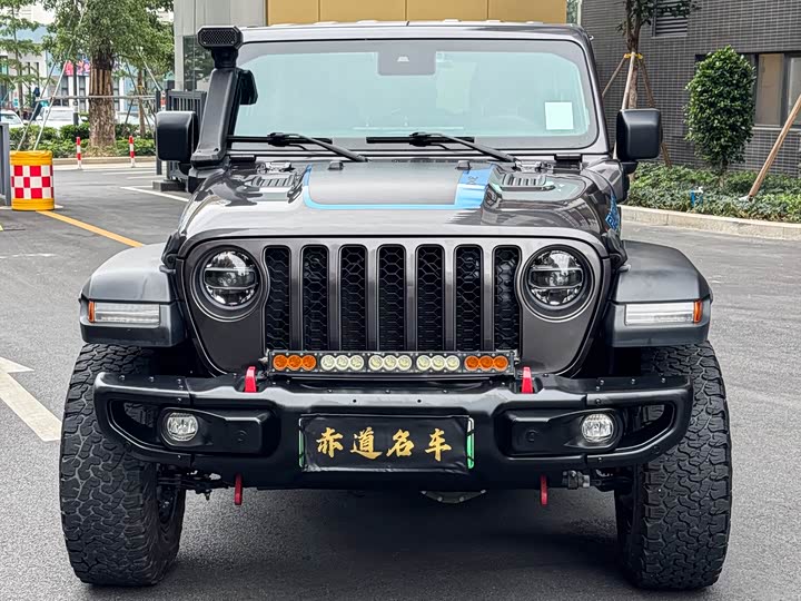 Фото 2 - Jeep Wrangler Hybrid