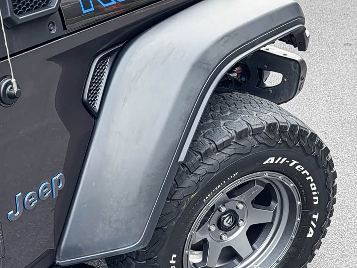 Фото 7 - Jeep Wrangler Hybrid