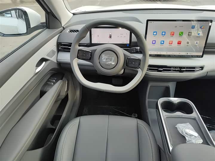 Фото 3 - Bestune 03