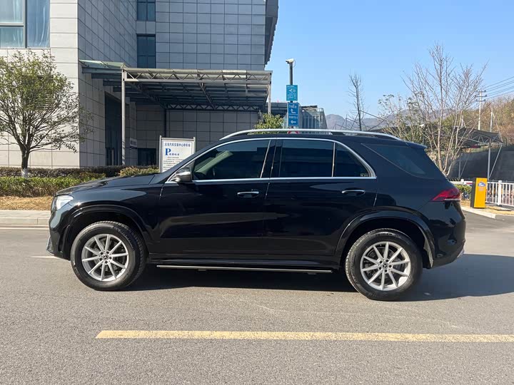 Фото 3 - Mercedes-Benz GLE-Class