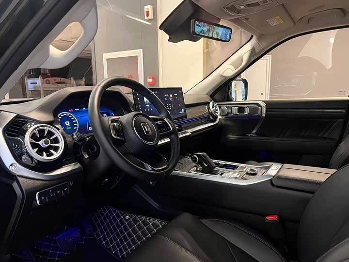 Фото 4 - Tank 400 Hybrid