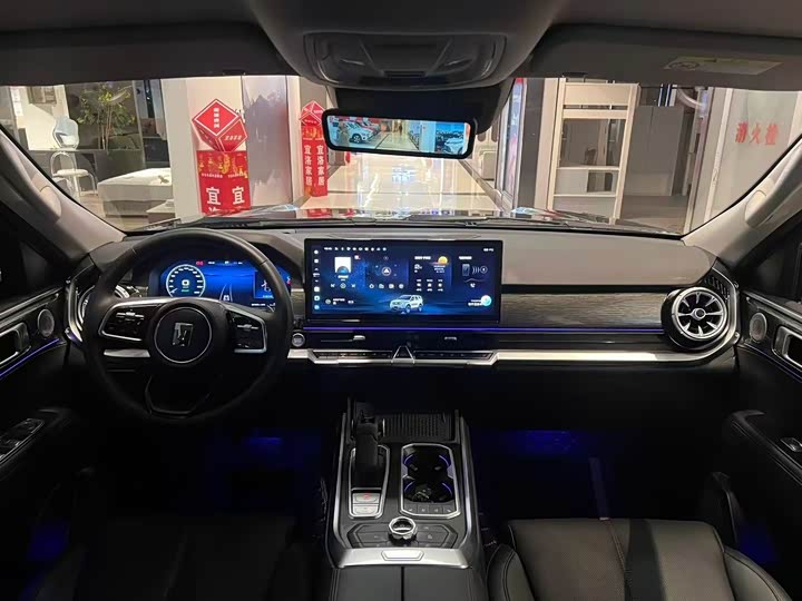 Фото 5 - Tank 400 Hybrid