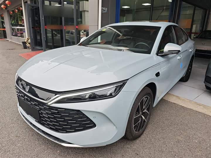 Фото 2 - BYD Qin L