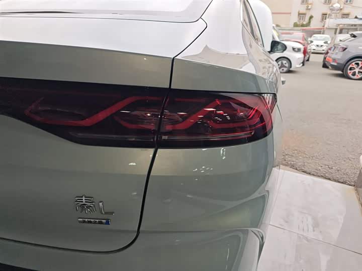 Фото 8 - BYD Qin L