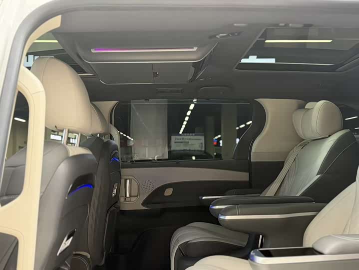 Фото 5 - Toyota Sienna