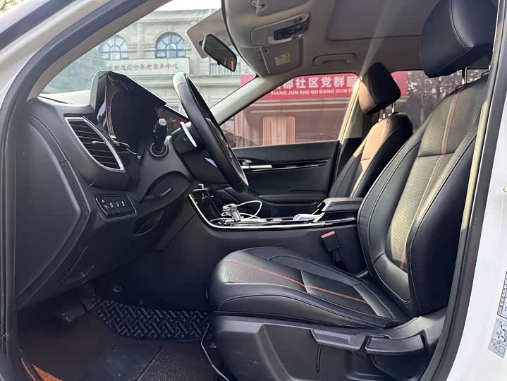 Фото 4 - Kia KX3