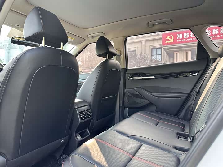 Фото 6 - Kia KX3