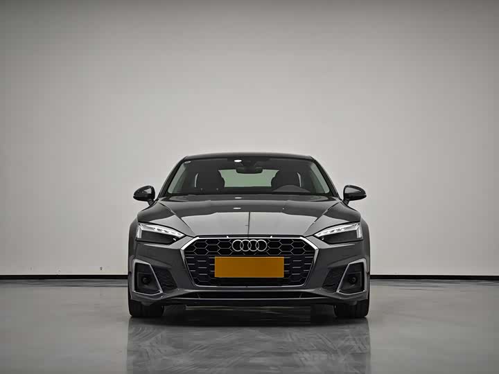 Фото 2 - Audi A5