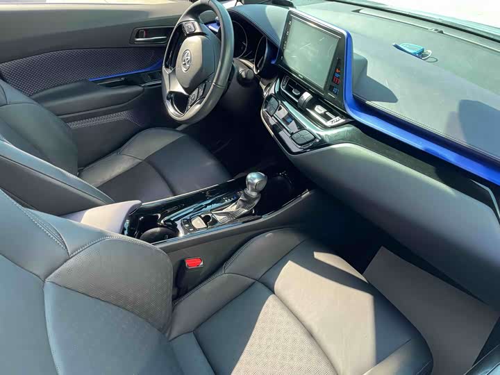 Фото 6 - Toyota Izoa