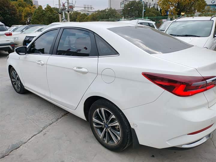 Фото 5 - Ford Escort