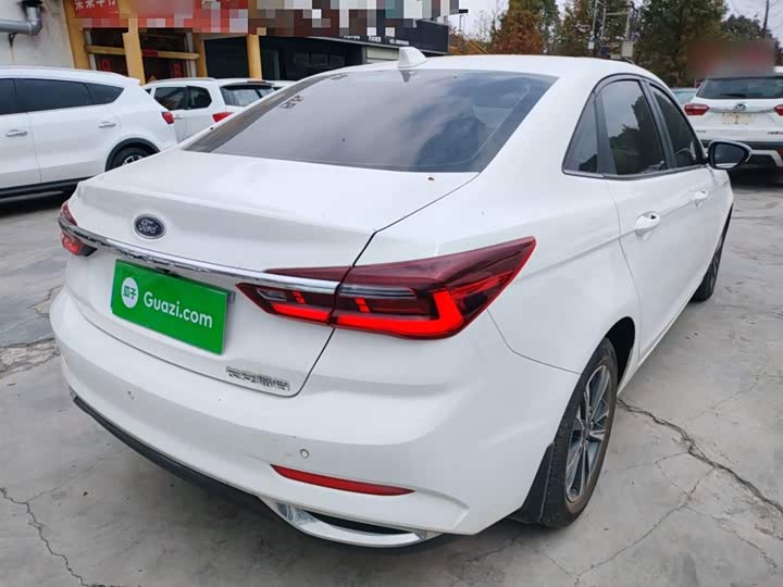 Фото 7 - Ford Escort