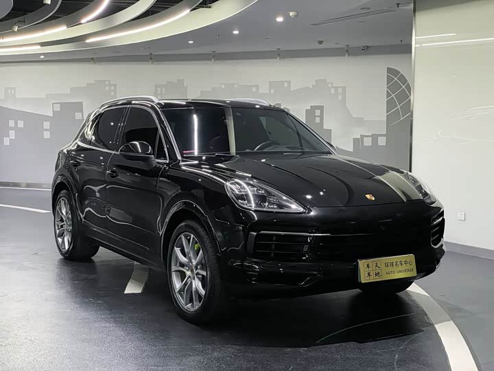 Фото 3 - Porsche Cayenne Hybrid