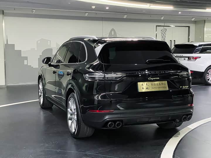 Фото 5 - Porsche Cayenne Hybrid