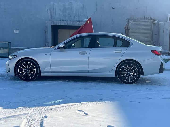 Фото 2 - BMW 3 Series