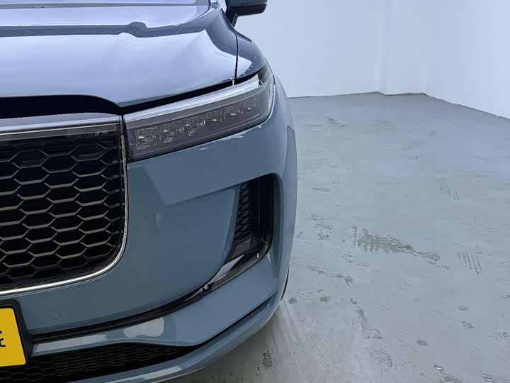 Фото 8 - LiXiang One