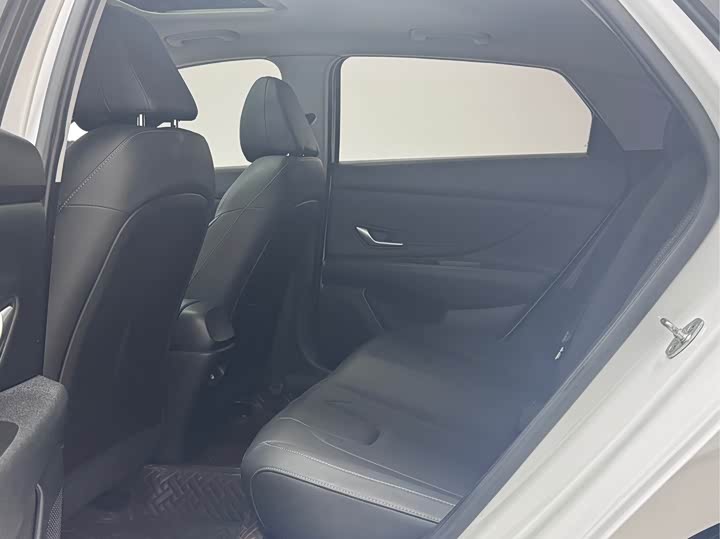 Фото 9 - Hyundai Elantra N line