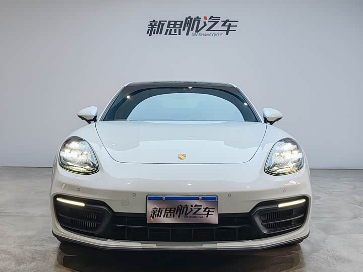 Фото 2 - Porsche Panamera