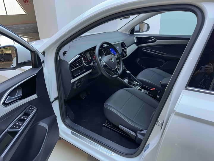 Фото 9 - Jetta VS7