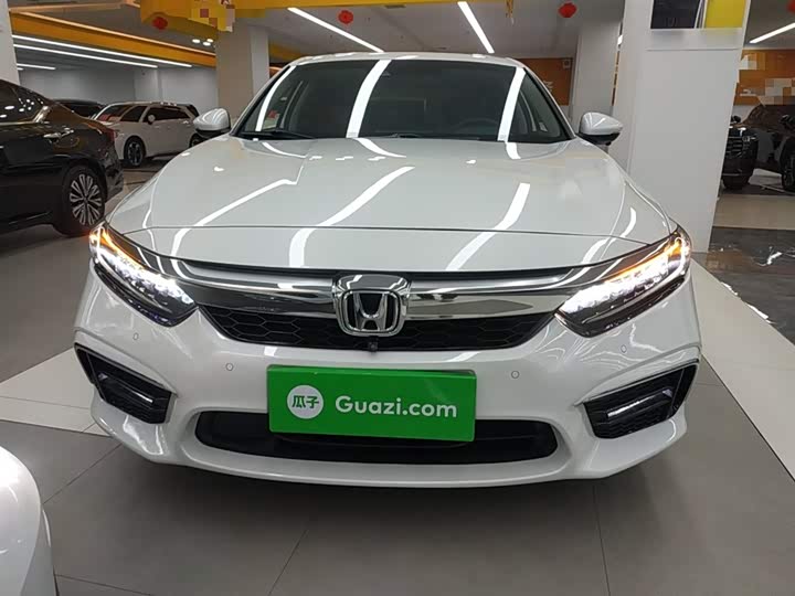 Фото 3 - Honda Inspire