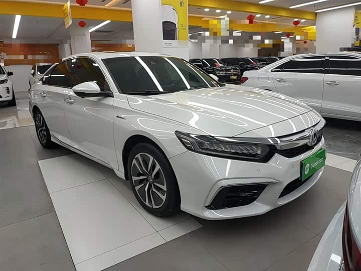 Фото 4 - Honda Inspire