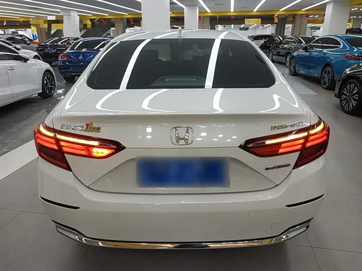 Фото 6 - Honda Inspire