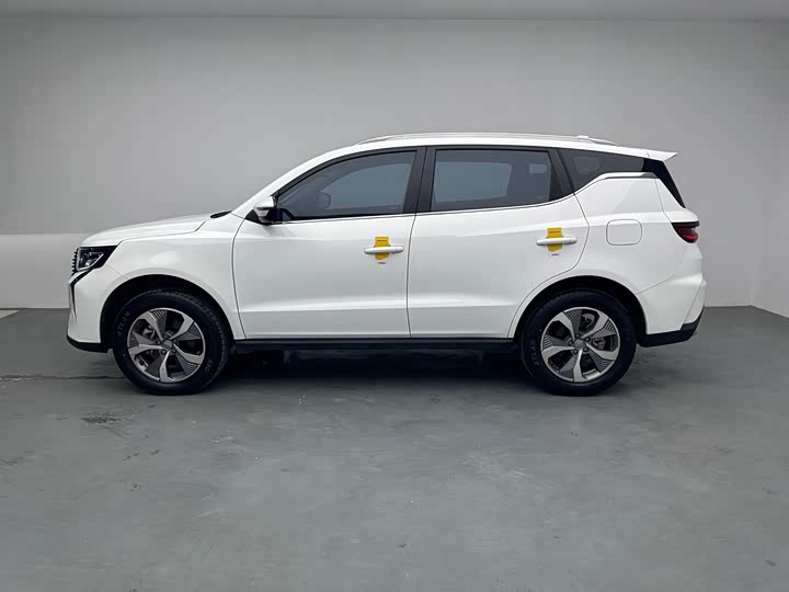 Фото 8 - Geely Okavango Pro