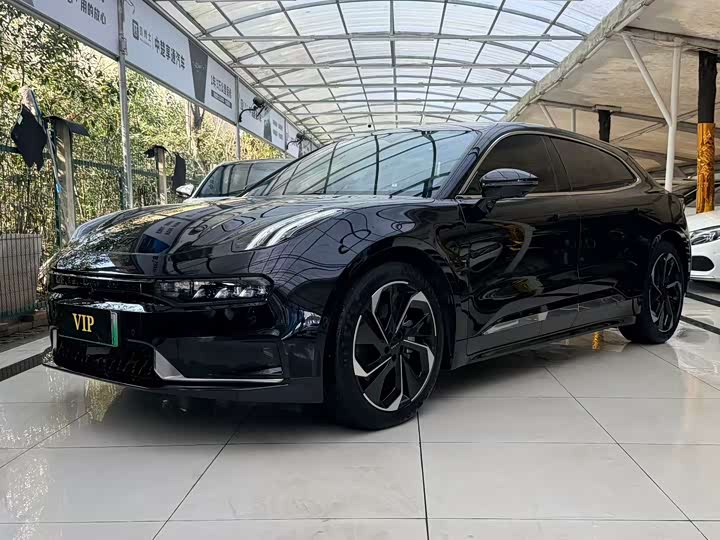 Фото 1 - Zeekr 001