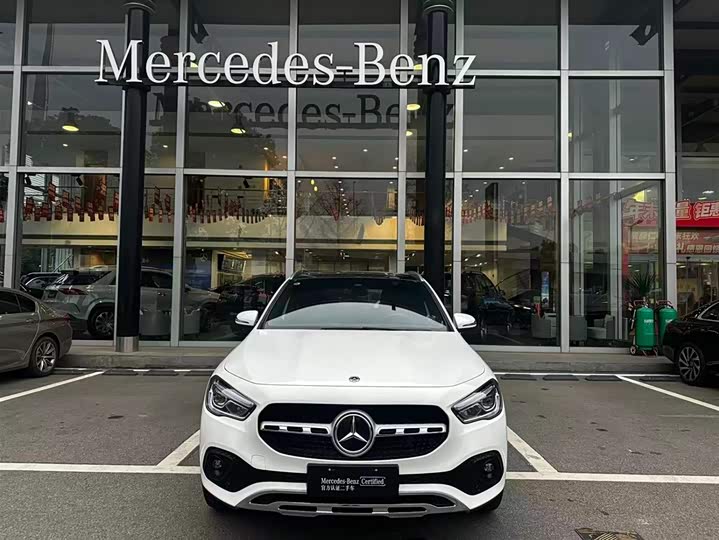 Фото 2 - Mercedes-Benz GLA-Class