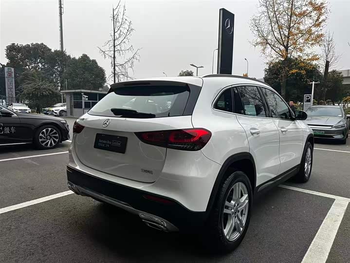 Фото 8 - Mercedes-Benz GLA-Class