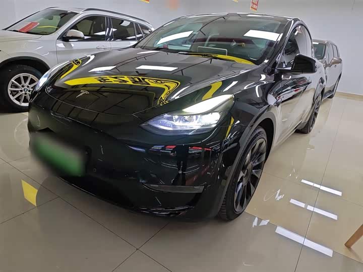 Фото 2 - Tesla Model Y