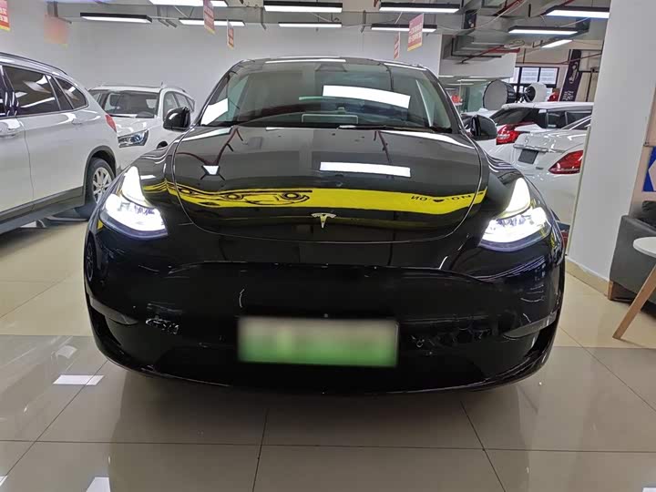 Фото 3 - Tesla Model Y