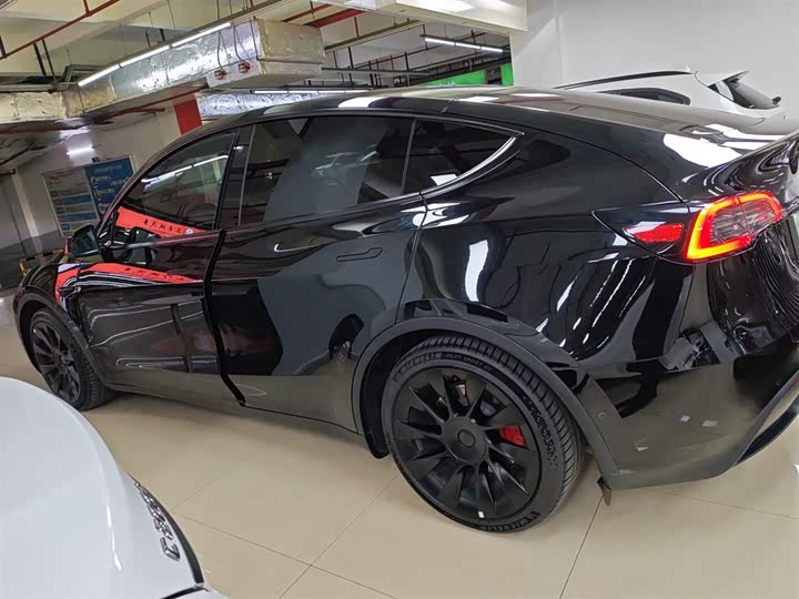 Фото 5 - Tesla Model Y