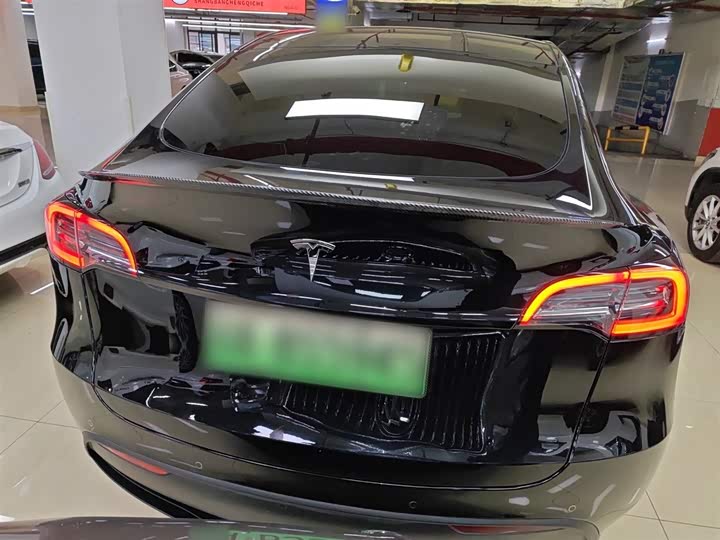 Фото 6 - Tesla Model Y