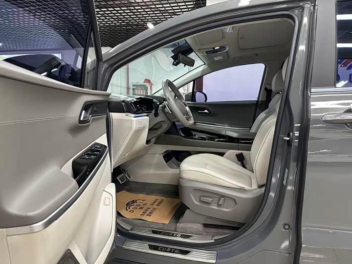 Фото 5 - Hyundai Custo