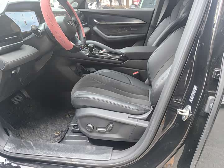 Фото 4 - Geely Monjaro