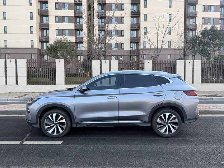 Фото 8 - BYD Song Plus Hybrid/EV