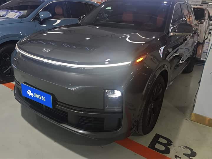 Фото 1 - LiXiang L8