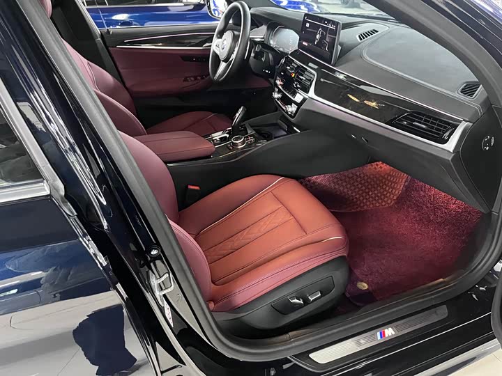 Фото 6 - BMW 5 Series