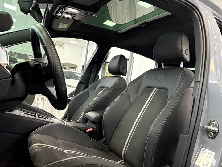 Фото 7 - Volkswagen Golf