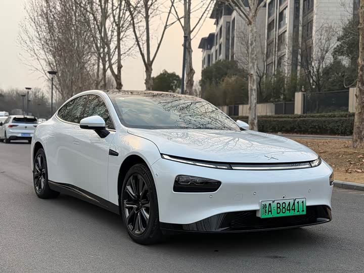 Фото 3 - XPeng P7