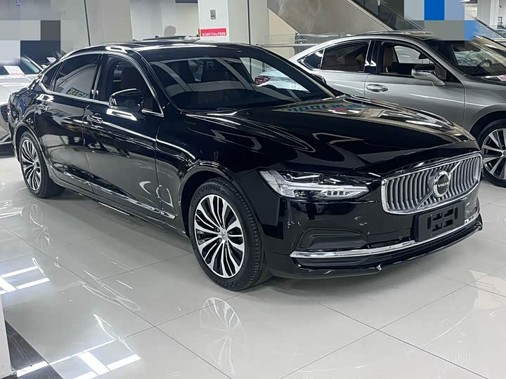 Фото 3 - Volvo S90