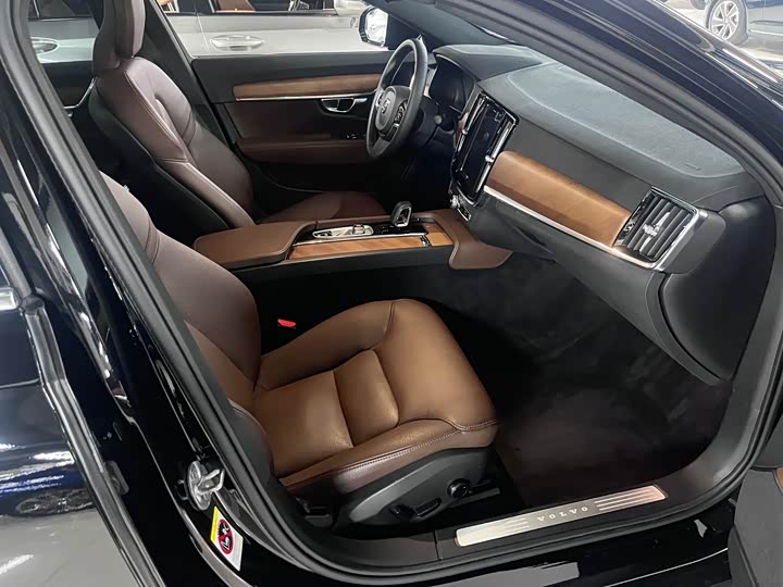 Фото 6 - Volvo S90